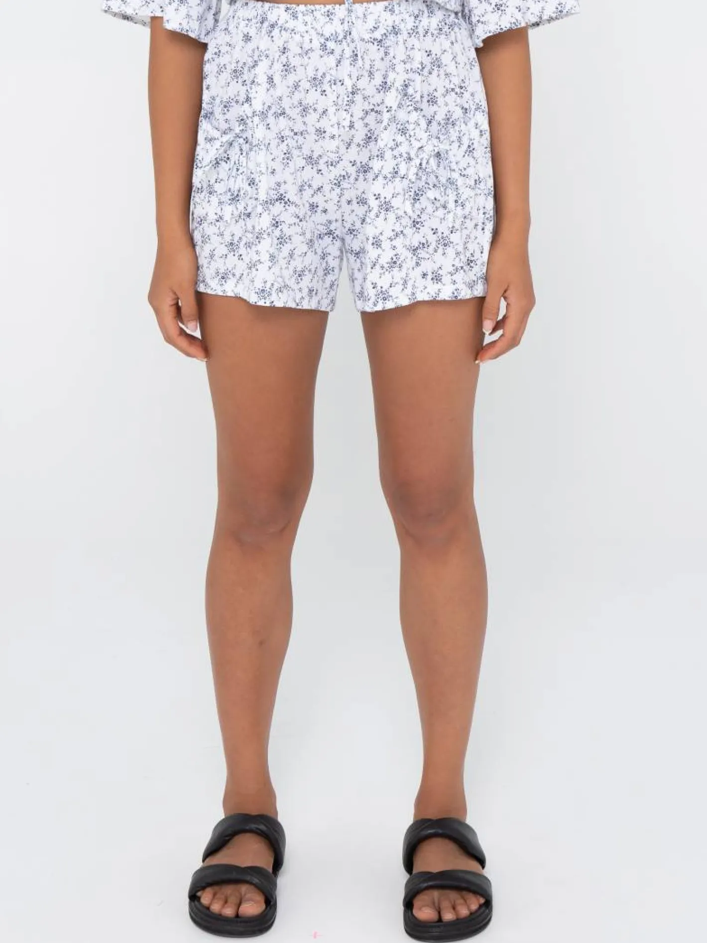 Cheap Elise Elastic Short Womens Shorts